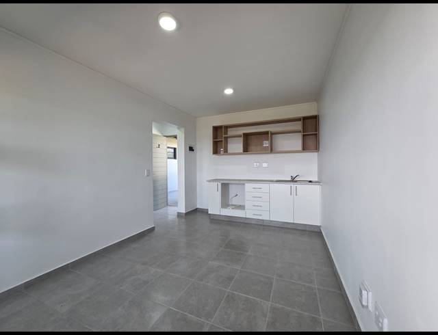 1 BEDROOM APARTMENT FOR SALE IN SHEFFIELD BEACH